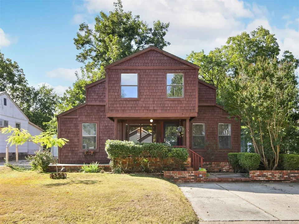1716 1st Avenue Southwest