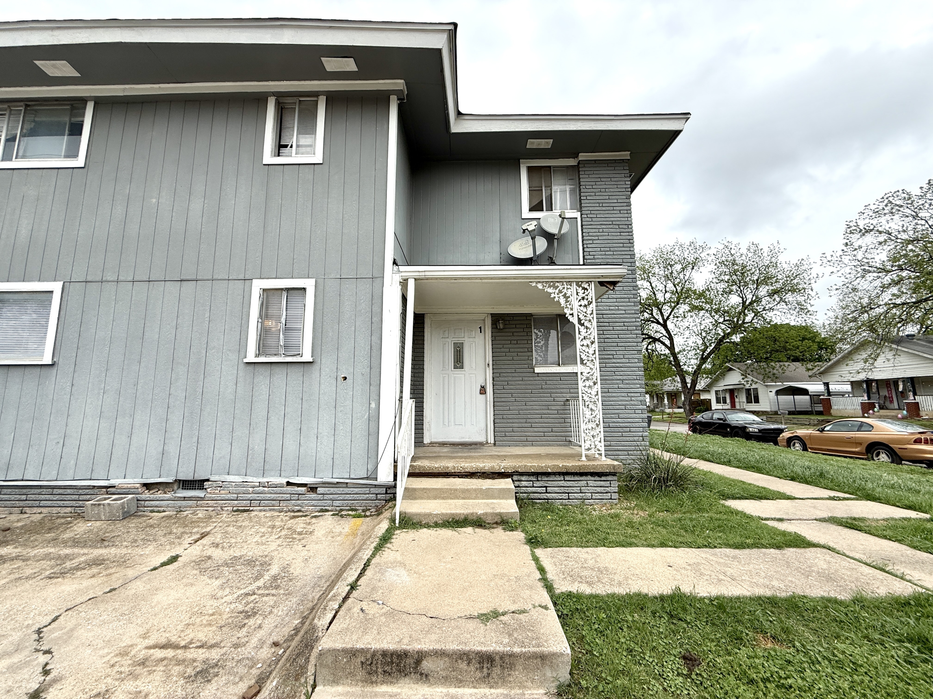 Property main image