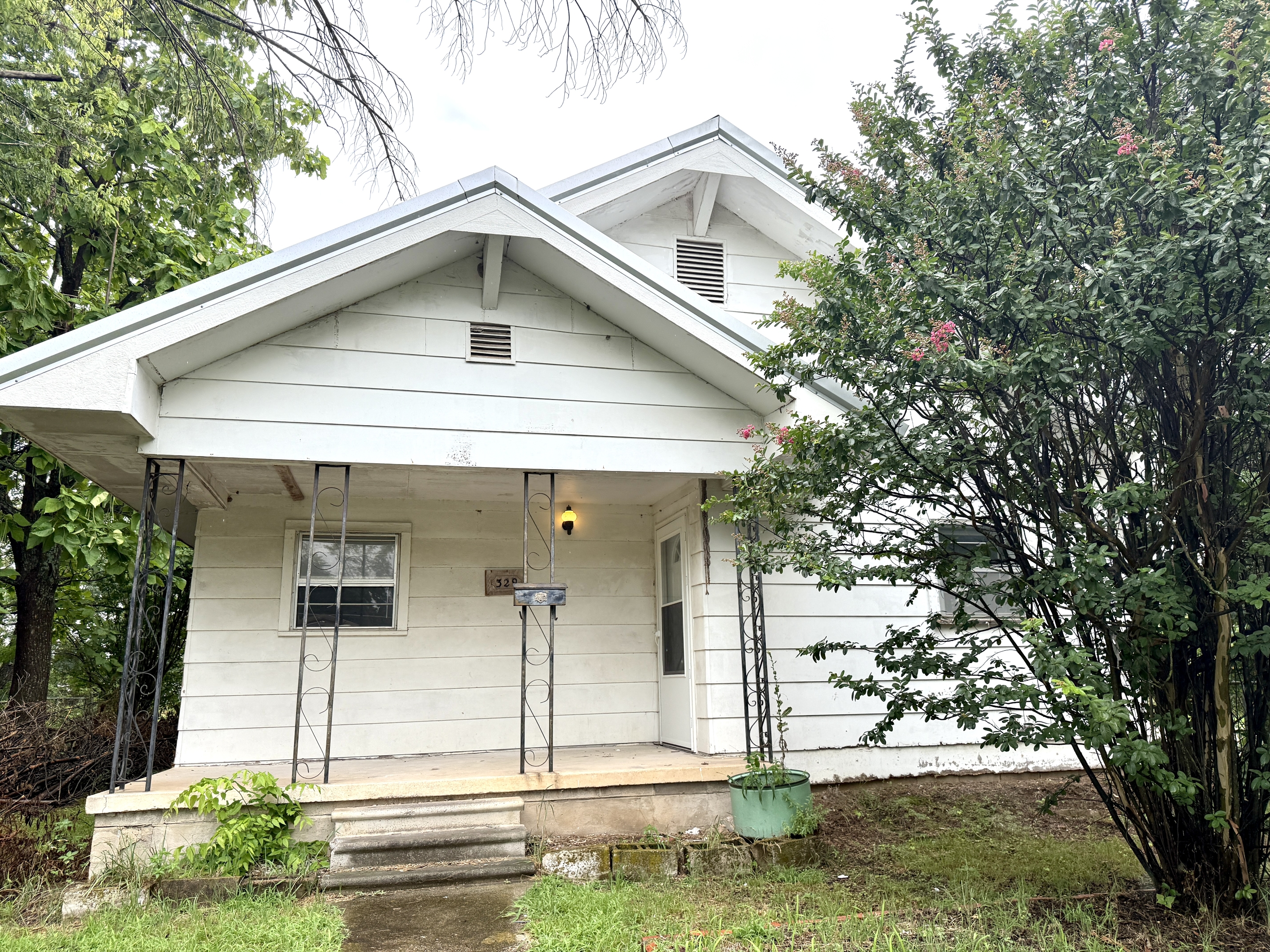 329 E Street Northeast